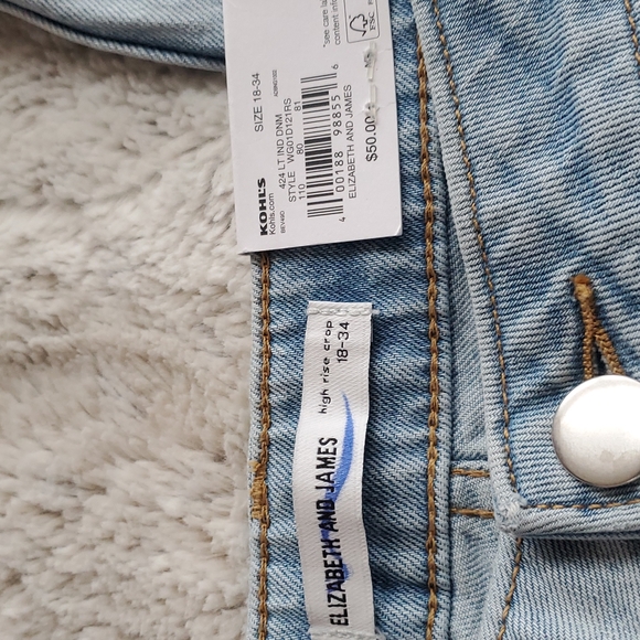 Elizabeth and James Light Wash High Rise Raw Edge Crop Blue Jeans Size 18 NWT - Picture 4 of 7